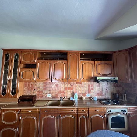 Villa Sokoli, Enjoy Sunset At This Spacious Apartment Tirana Exteriör bild