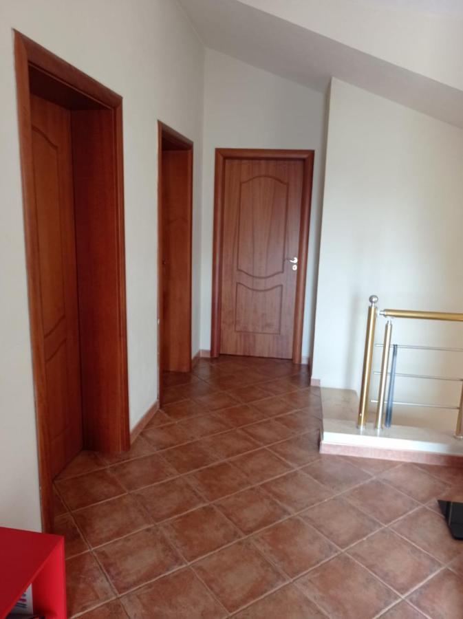 Villa Sokoli, Enjoy Sunset At This Spacious Apartment Tirana Exteriör bild