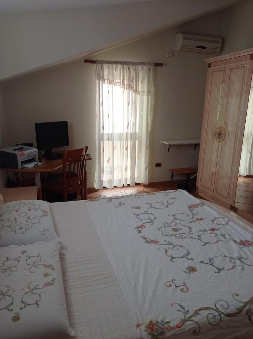 Villa Sokoli, Enjoy Sunset At This Spacious Apartment Tirana Exteriör bild