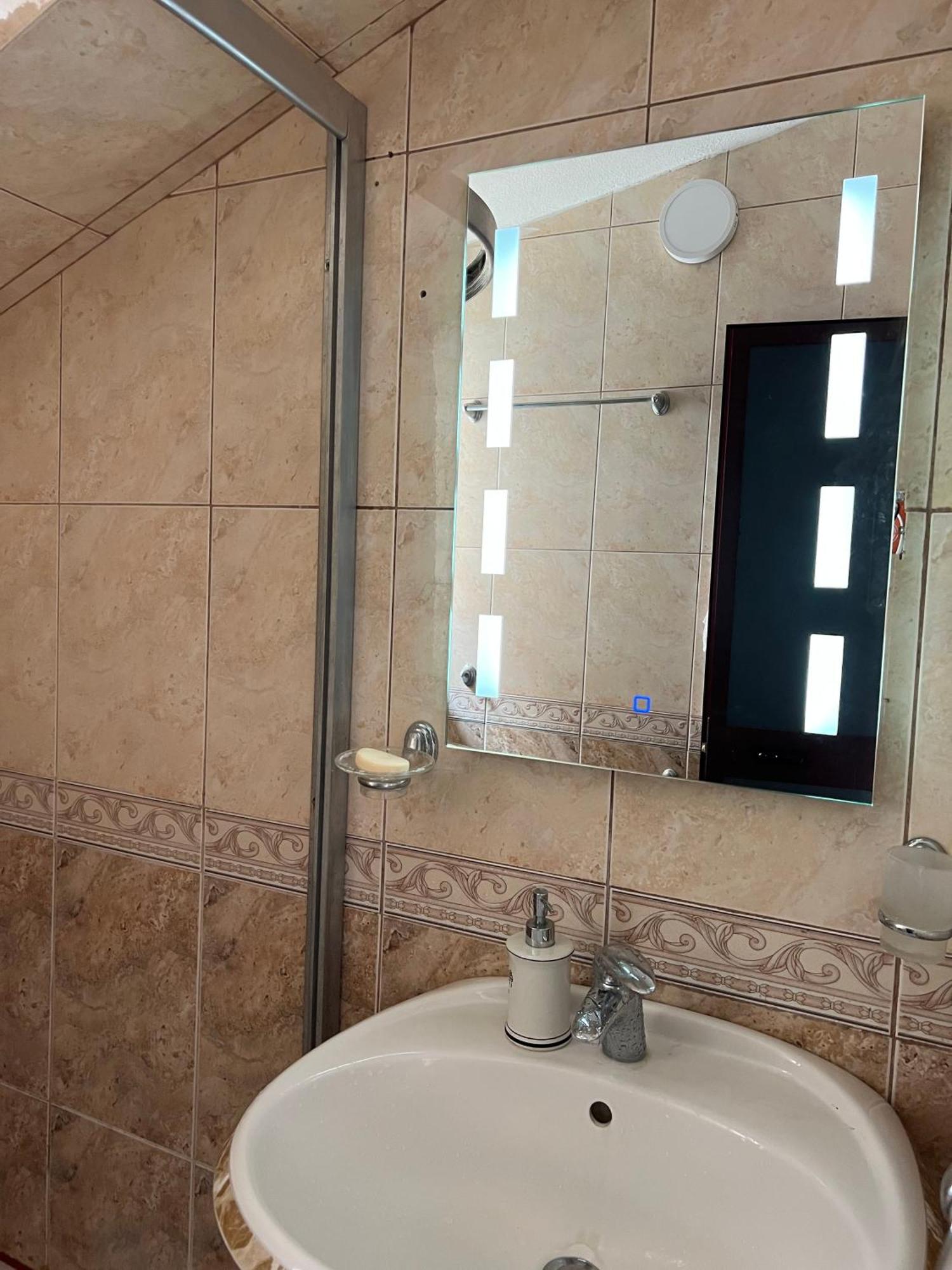 Villa Sokoli, Enjoy Sunset At This Spacious Apartment Tirana Exteriör bild